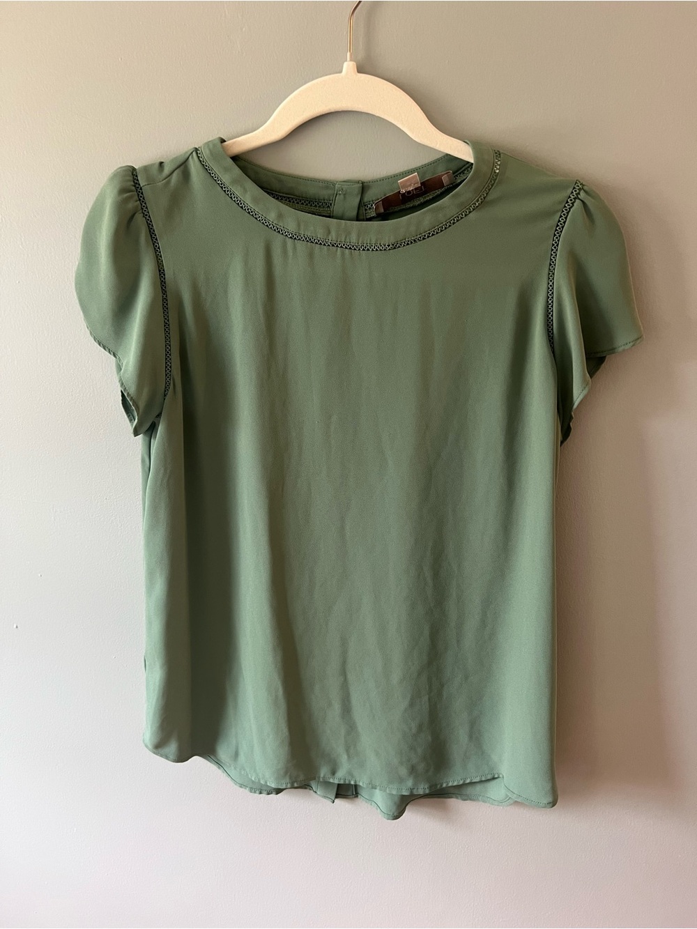 LOFT Sage Green Puff Sleeve Blouse
